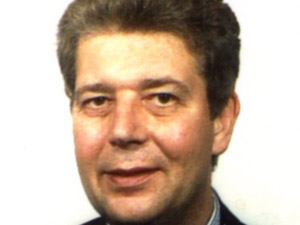  Prof. Dr. med. Jürgen Mertens