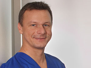  Dr. Dr med. Frank Schmidseder
