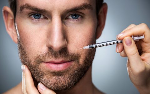 Schönheitsop Mann: Ästhetisch-plastische Chirurgie bei Männern